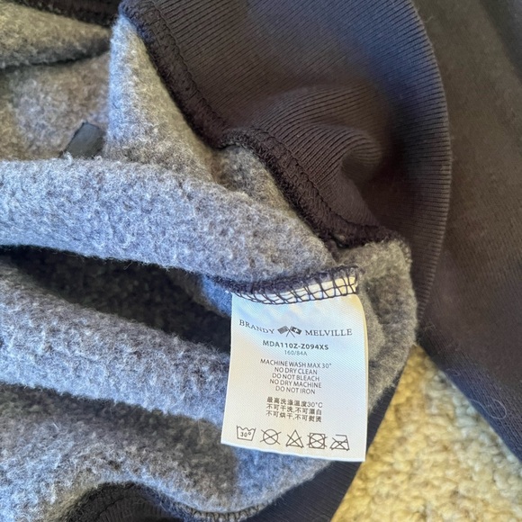 Brandy Melville Sweatshirt Bundle - Picture 9 of 11